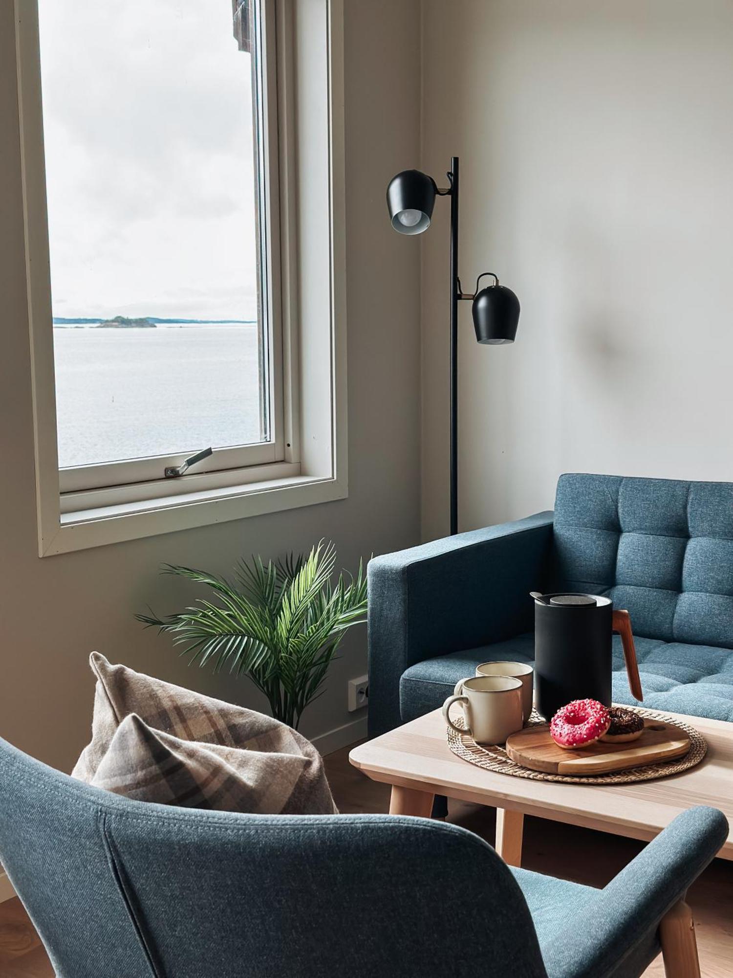 Preikestolen Panorama - Seaside Apartments Jorpeland Exterior photo